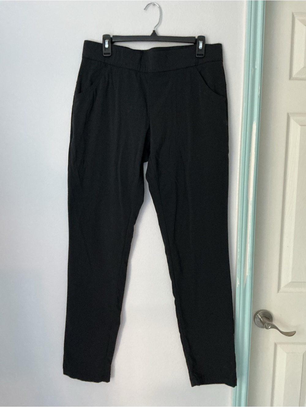 Columbia Black Skinny Ponte Pants for Women